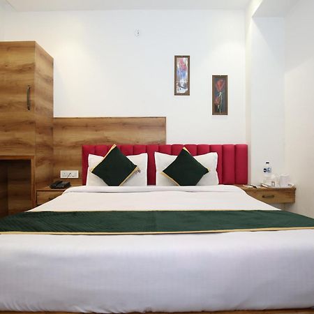 Hotel Rv Regency Amritsar Exteriör bild