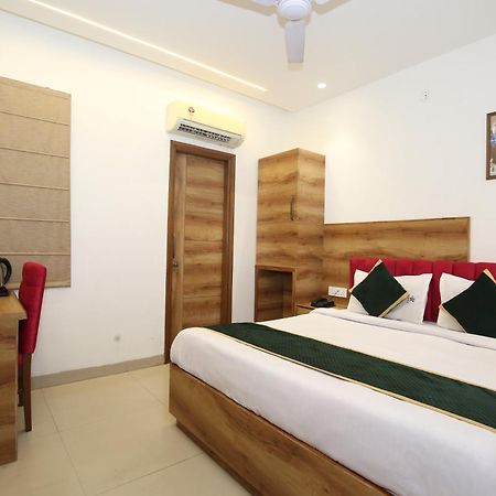 Hotel Rv Regency Amritsar Exteriör bild