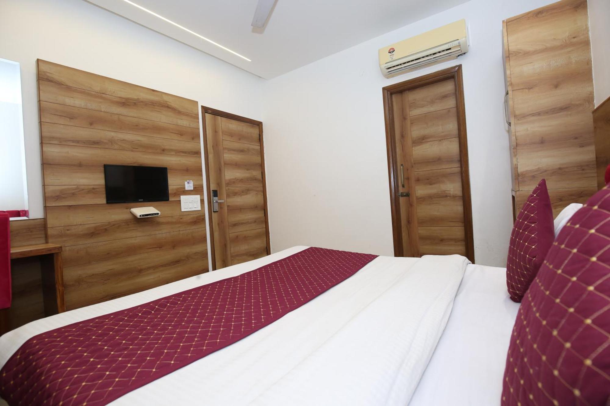 Hotel Rv Regency Amritsar Exteriör bild