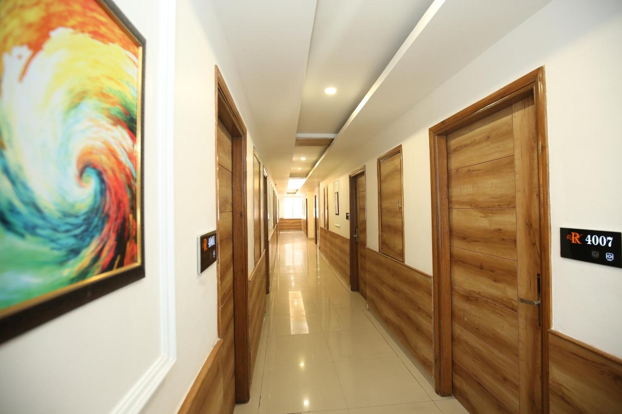 Hotel Rv Regency Amritsar Exteriör bild