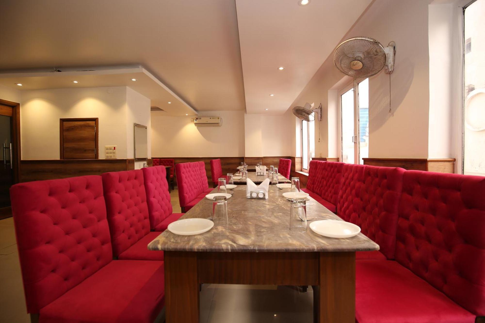 Hotel Rv Regency Amritsar Exteriör bild