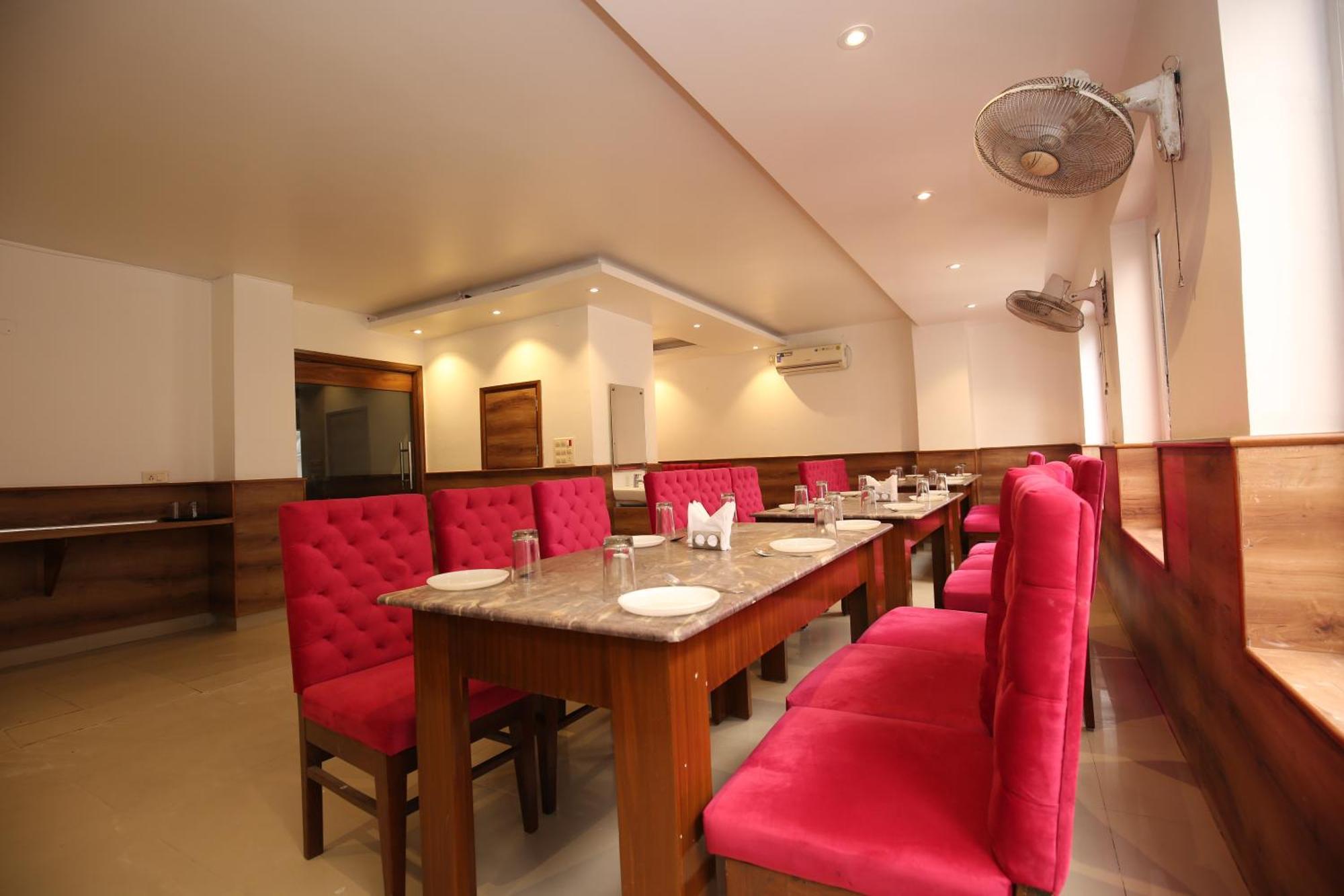 Hotel Rv Regency Amritsar Exteriör bild
