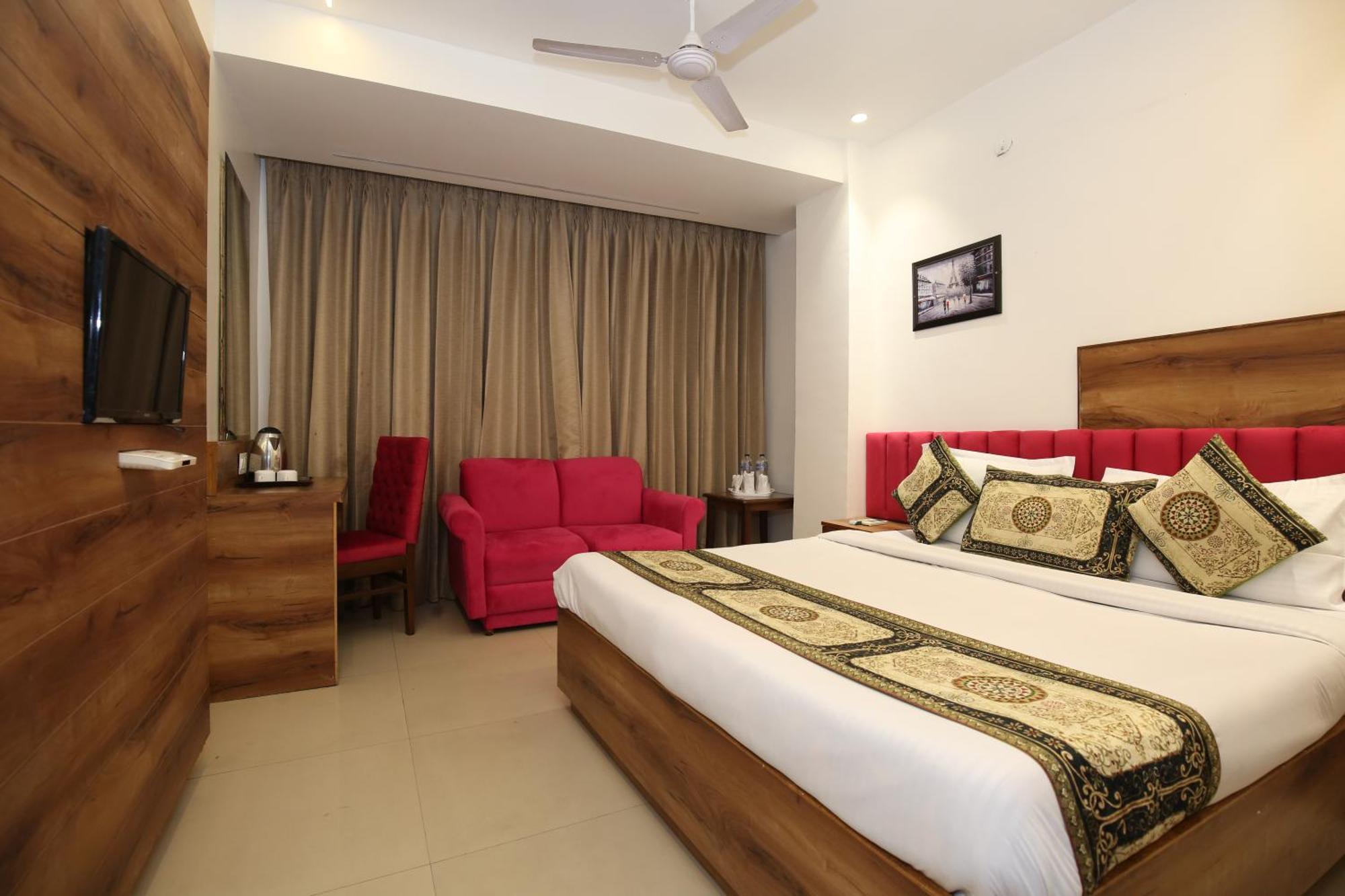 Hotel Rv Regency Amritsar Exteriör bild