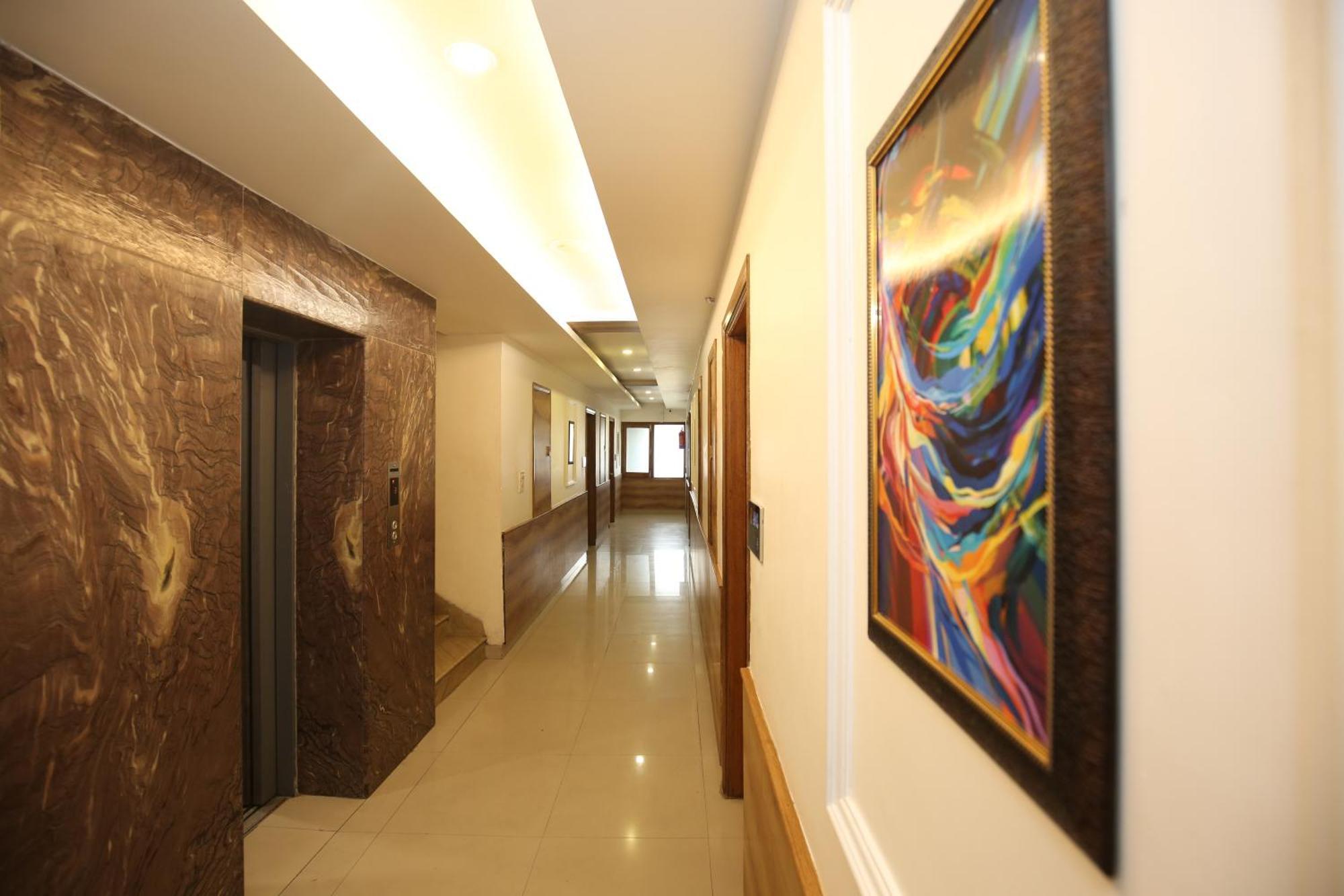 Hotel Rv Regency Amritsar Exteriör bild