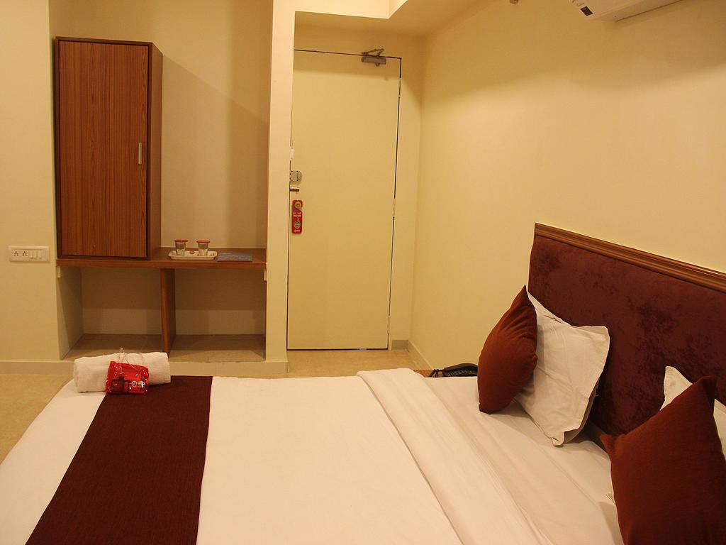 Hotel Rv Regency Amritsar Exteriör bild