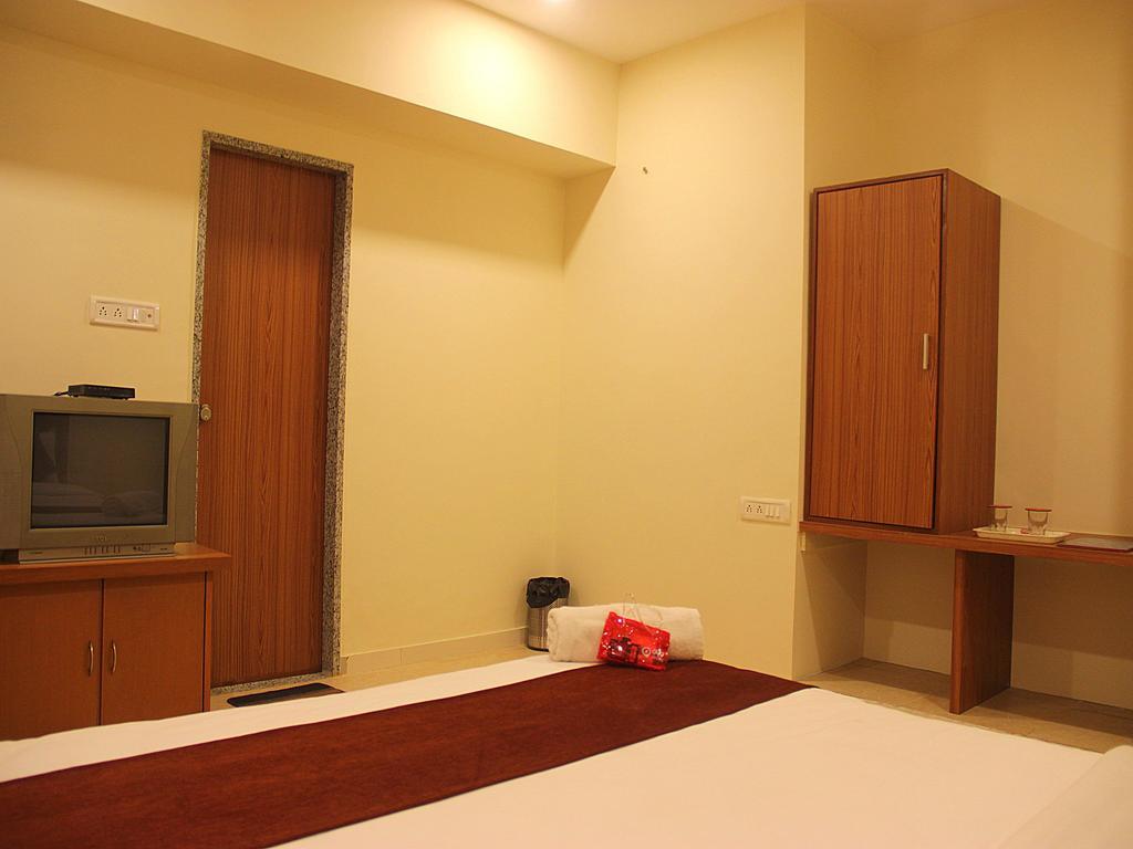 Hotel Rv Regency Amritsar Exteriör bild